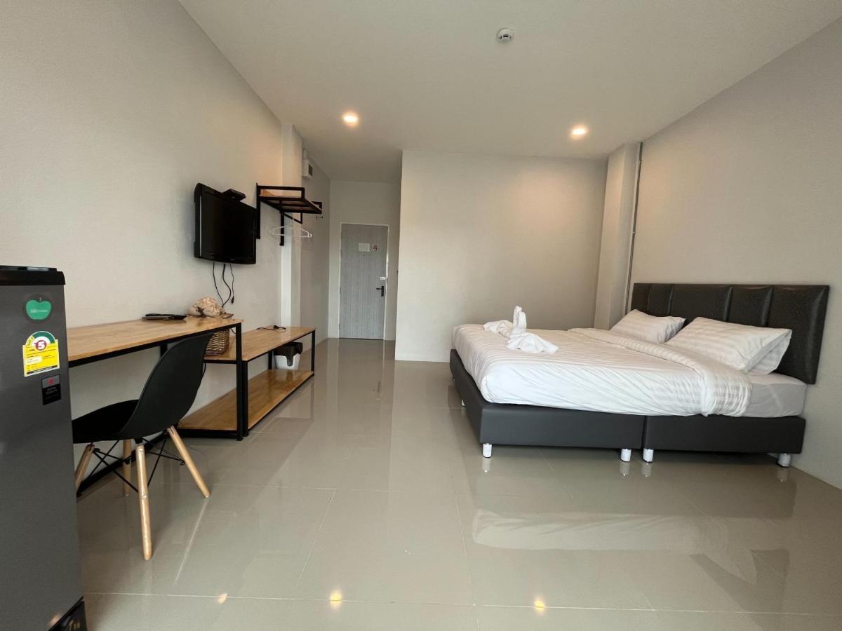 Life Hotel Rong Khun Ban Mai  Exteriör bild