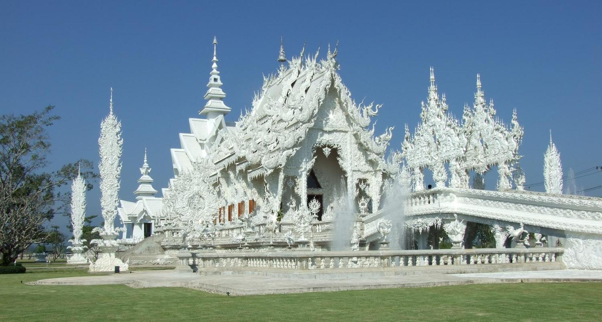 Life Hotel Rong Khun Ban Mai  Exteriör bild