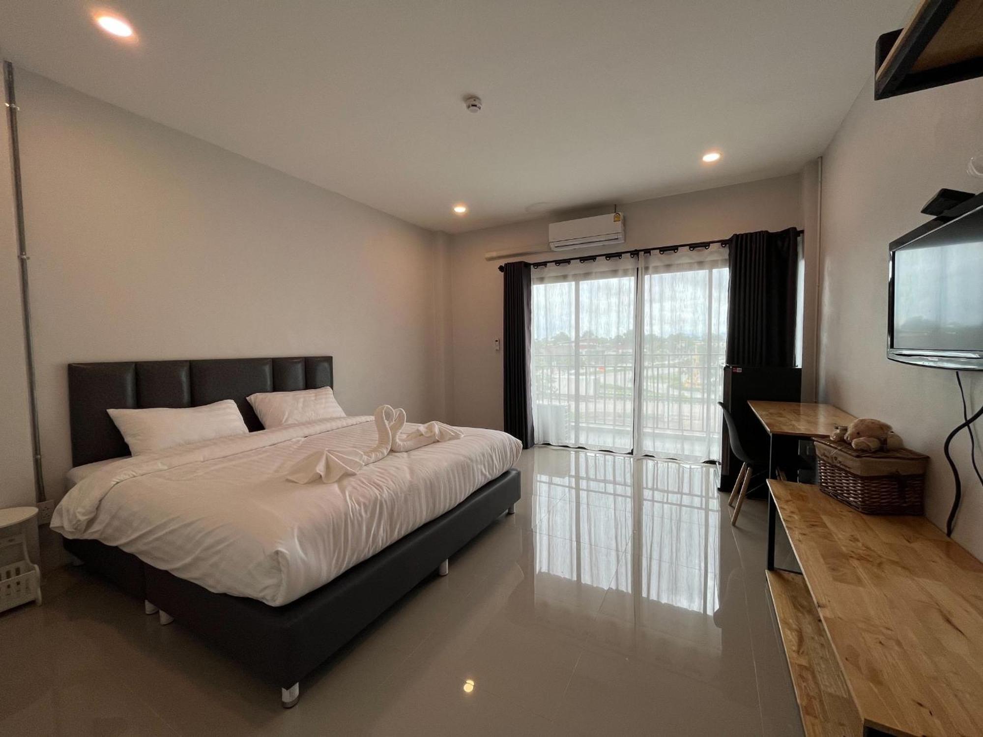 Life Hotel Rong Khun Ban Mai  Exteriör bild